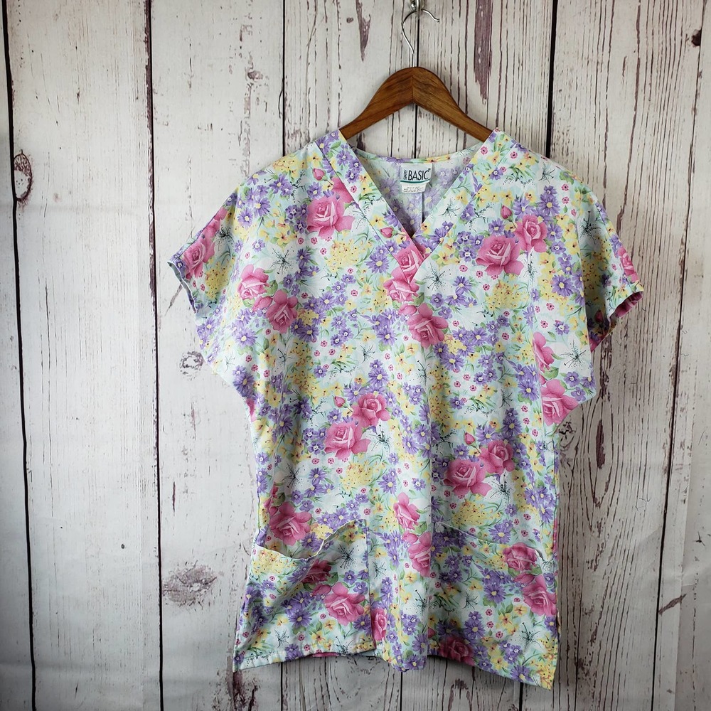 Simply Basic Scrub Top Womens Size Medium Floral Short Sleeve Cotton Pink